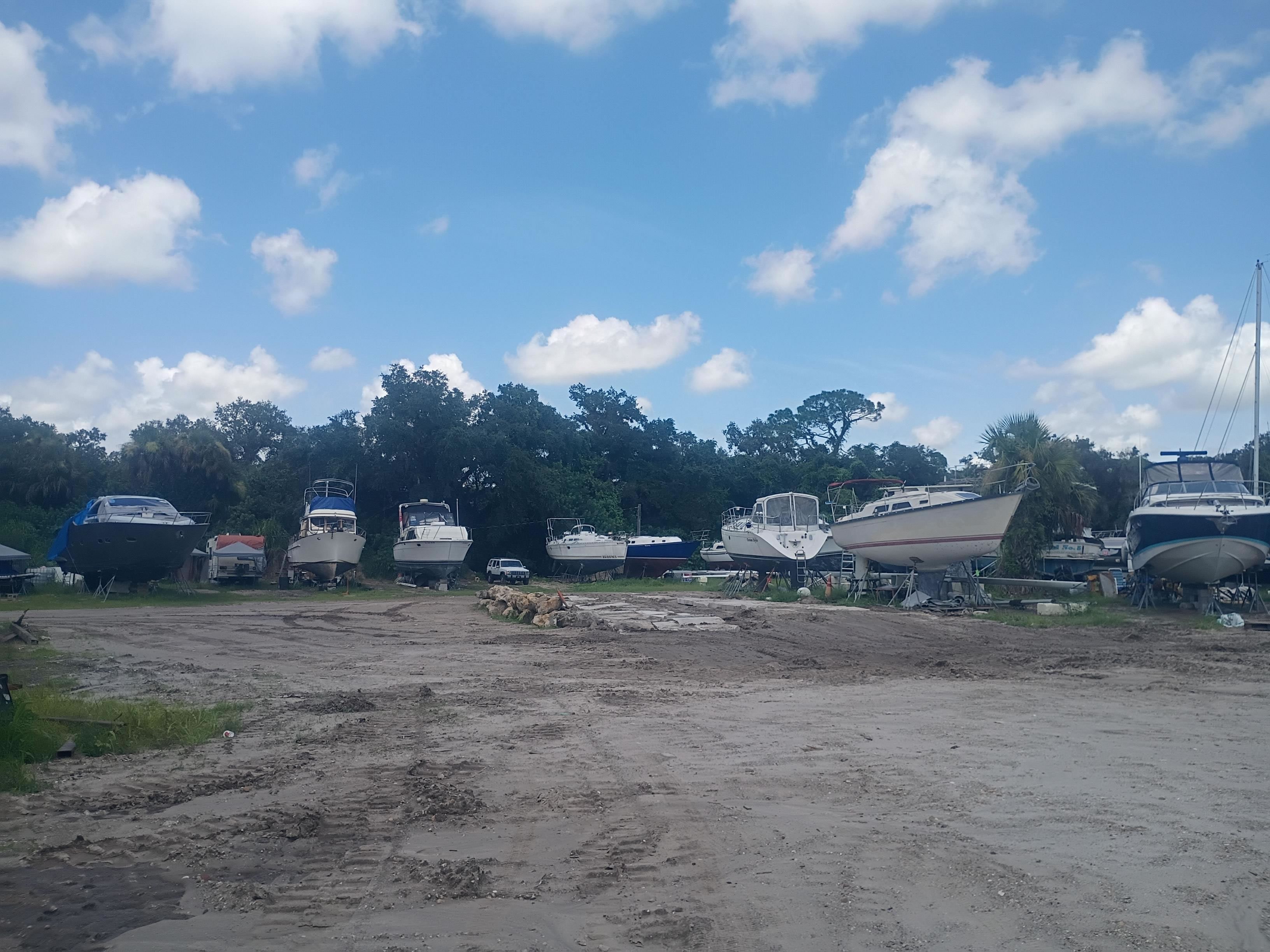 Belle Hatchee Marina Boat Yard - Do It Yourself Boat Yard in Labelle, FL